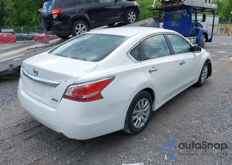 2014 Nissan Altima 2.5 S z USA, uszkodzony, nr VIN 1N4AL3AP7EN389325